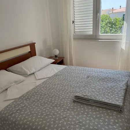 Apartment Maxim Primošten Exteriör bild