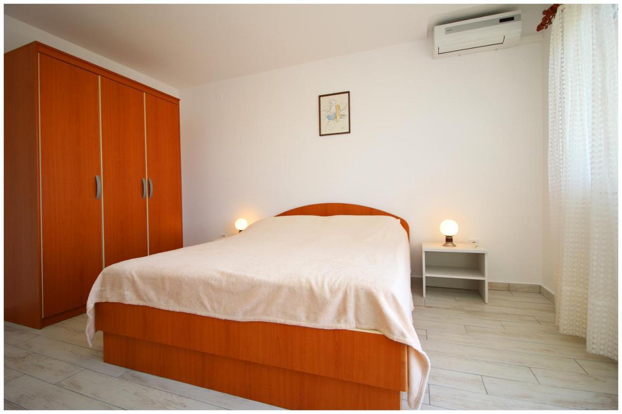 Apartment Maxim Primosten