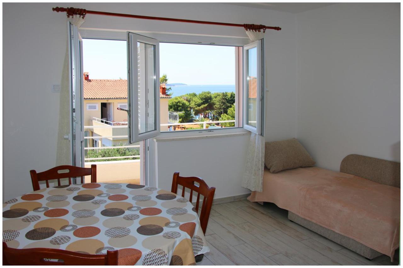Maxim Apartment *
