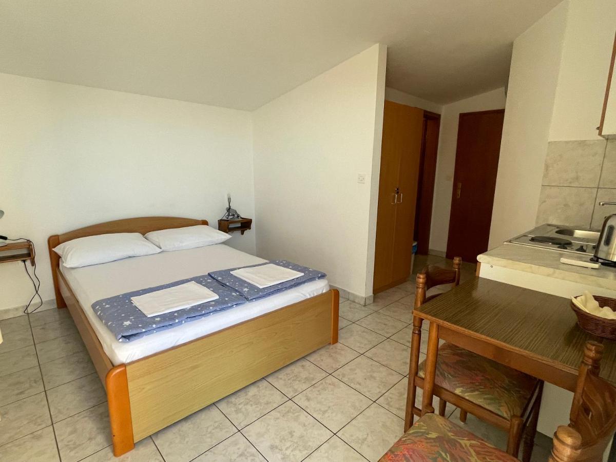 Maxim Apartment Primosten