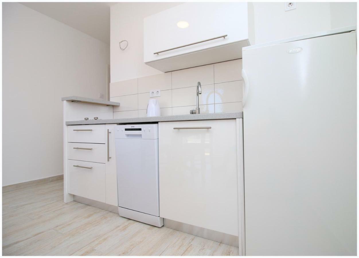 Maxim Apartment *